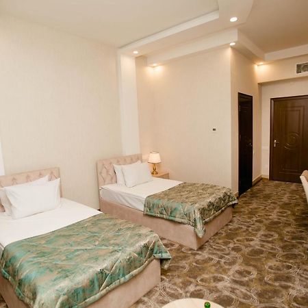 Cinema Boutique Hotel Ганджа Екстериор снимка