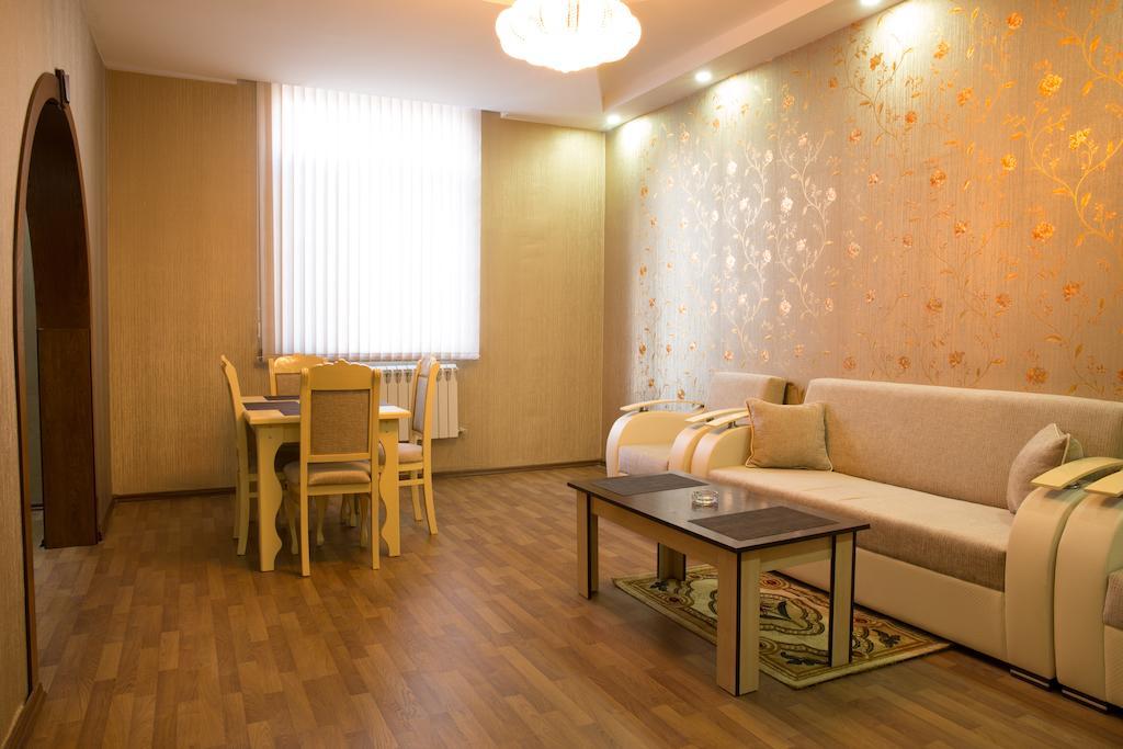 Cinema Boutique Hotel Ганджа Стая снимка