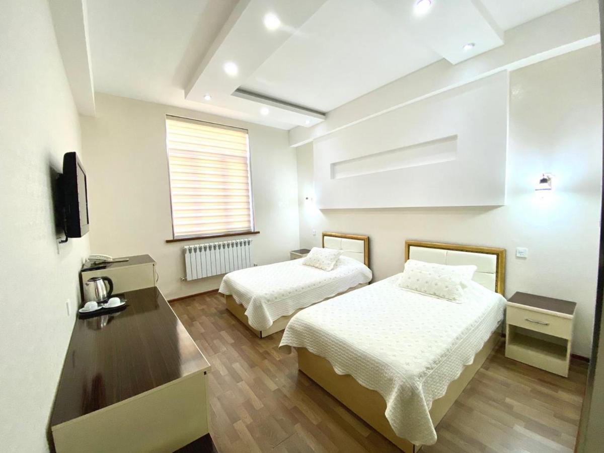 Cinema Boutique Hotel Ганджа Екстериор снимка