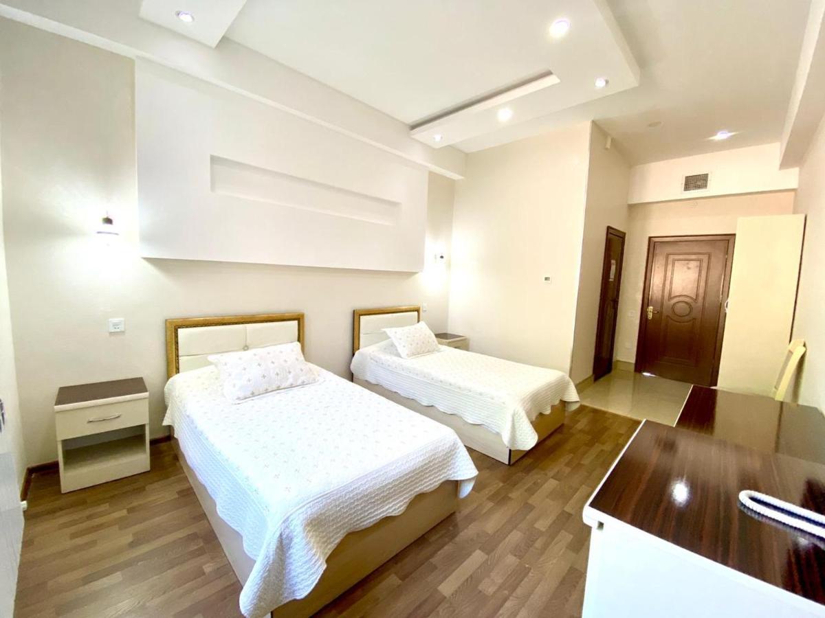 Cinema Boutique Hotel Ганджа Екстериор снимка
