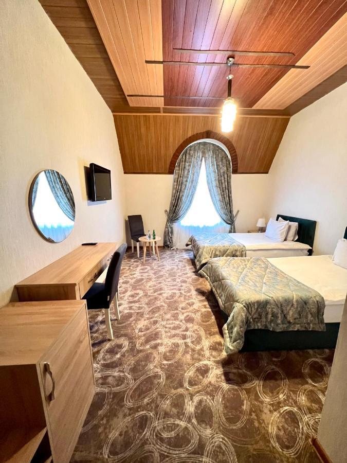 Cinema Boutique Hotel Ганджа Екстериор снимка