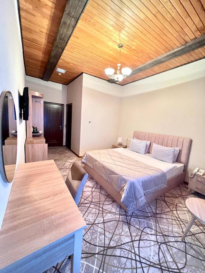 Cinema Boutique Hotel Ганджа Екстериор снимка