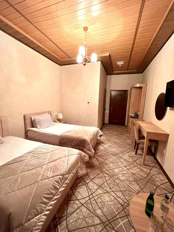 Cinema Boutique Hotel Ганджа Екстериор снимка