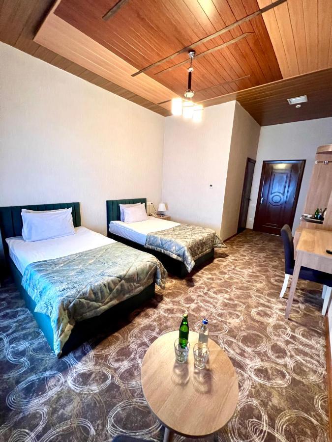 Cinema Boutique Hotel Ганджа Екстериор снимка