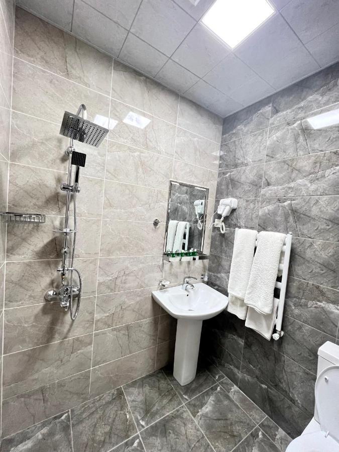 Cinema Boutique Hotel Ганджа Екстериор снимка