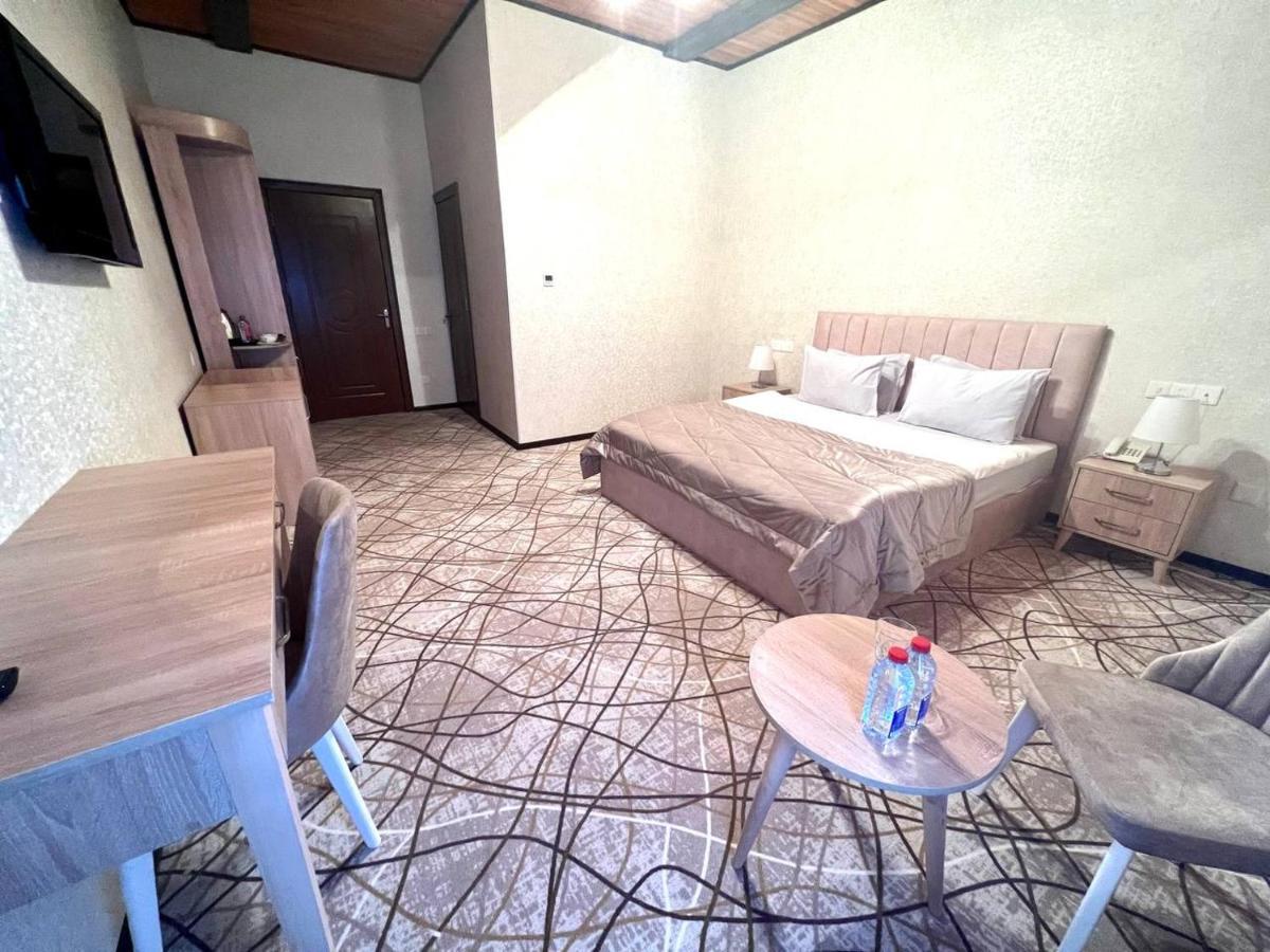 Cinema Boutique Hotel Ганджа Екстериор снимка