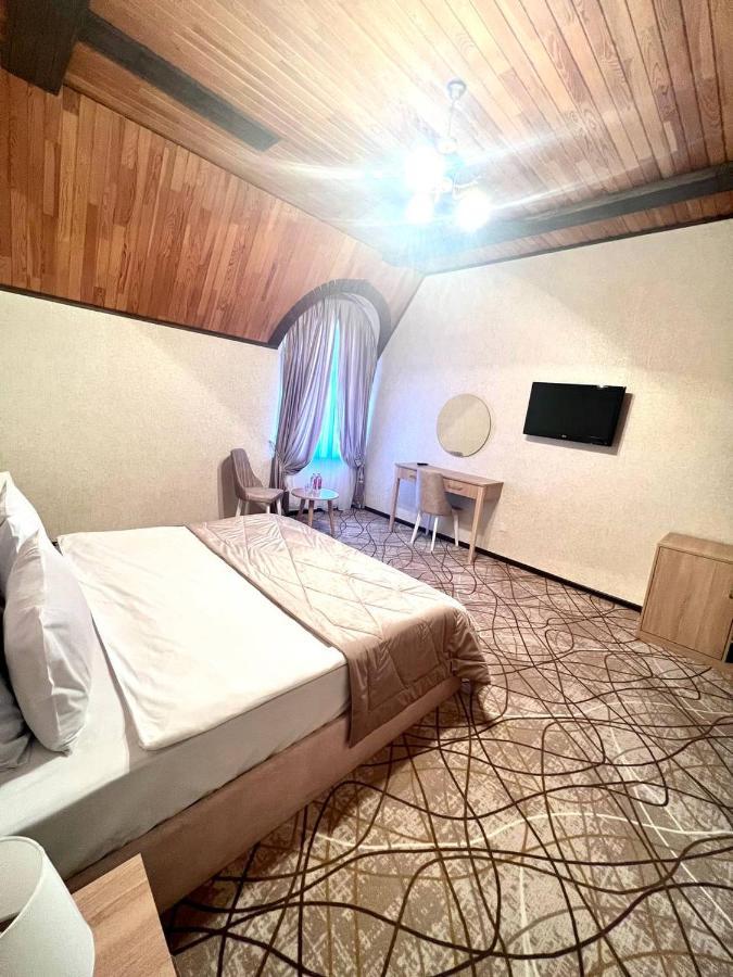 Cinema Boutique Hotel Ганджа Екстериор снимка