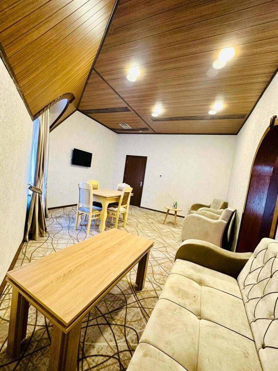 Cinema Boutique Hotel Ганджа Екстериор снимка