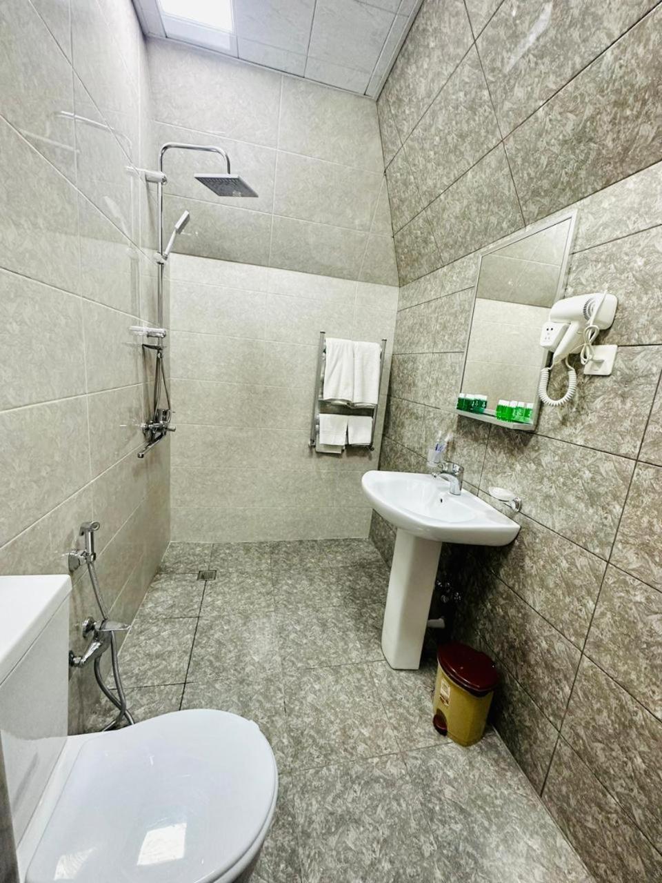Cinema Boutique Hotel Ганджа Екстериор снимка