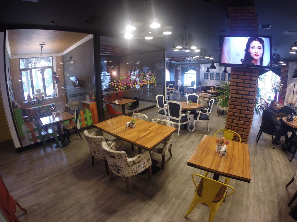 Cinema Boutique Hotel Ганджа Екстериор снимка